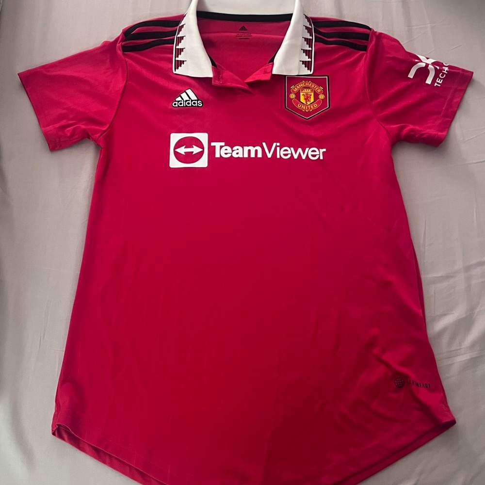Official Manchester United Jersey 2022/23